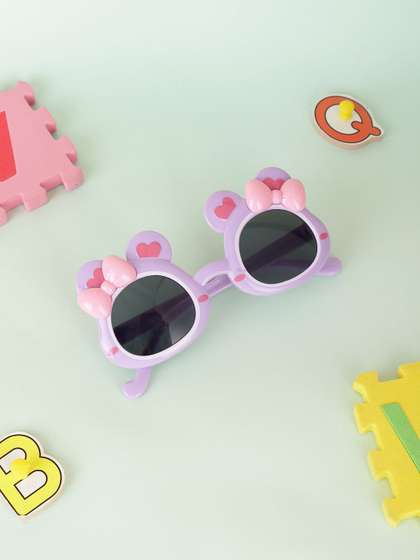 PASSION PETALS Girls
                    Black Cateye Sunglasses