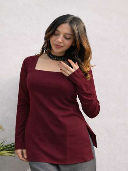 JAHIDA COMFORT WITH
                        STYLE Square Neck Pure Cotton Kurti