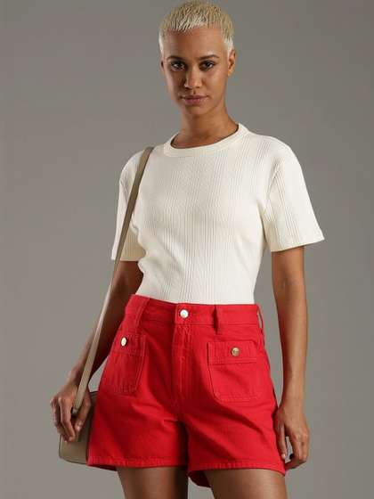 Tommy Hilfiger Women
                        Slim Fit T-shirt