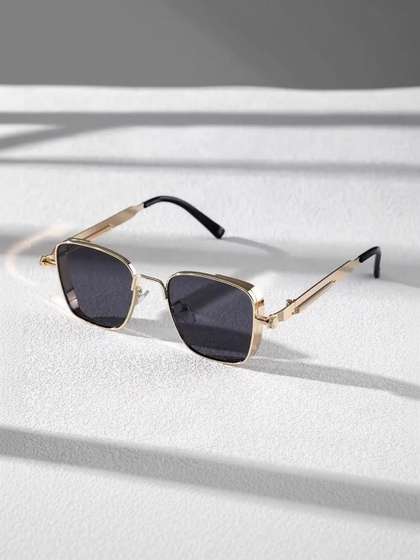 Artrue Unisex Black Lens
                    & Gold-Toned Aviator Sunglasses with