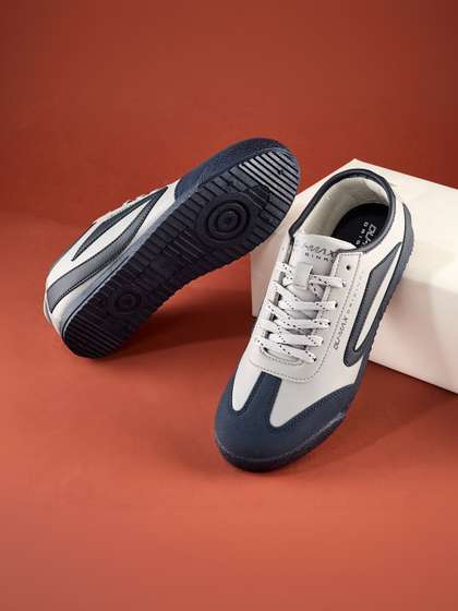 Duke Men Casual
                          Round Toe Lace-Ups Sneakers