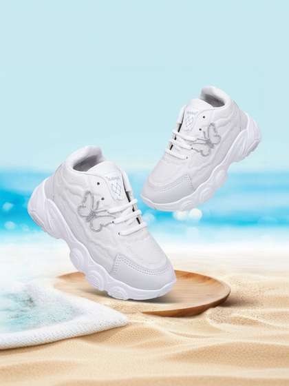 MUKUNDU Girls
                        Textured Sneakers