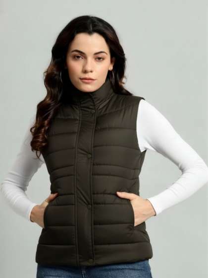 AR-FIT Women
                        Lightweight Puffer Jacket