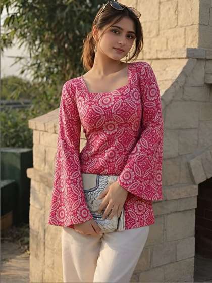 SAICHA Ethnic Motifs
                        Printed Square Neck Flared Sleeves Pure Cotton
                        Blend Kurti