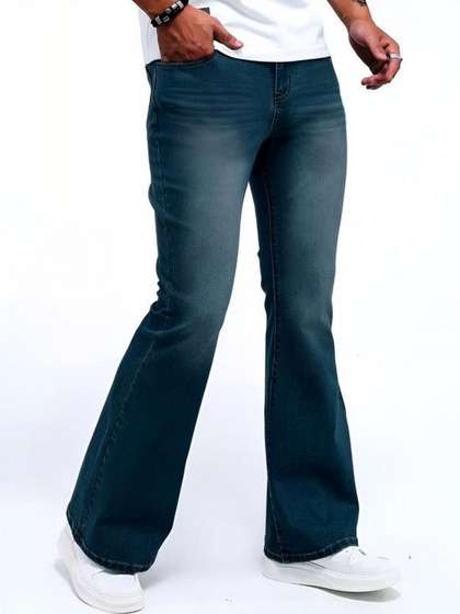 Ben Martin Men
                          Jean Bootcut High-Rise Light Fade Stretchable
                          Jeans
