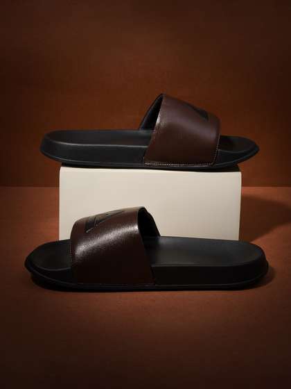ARVAN Men Solid
                        Casual Sliders