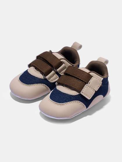 Pantaloons Baby Boys
                        Colourblocked PU Sneakers