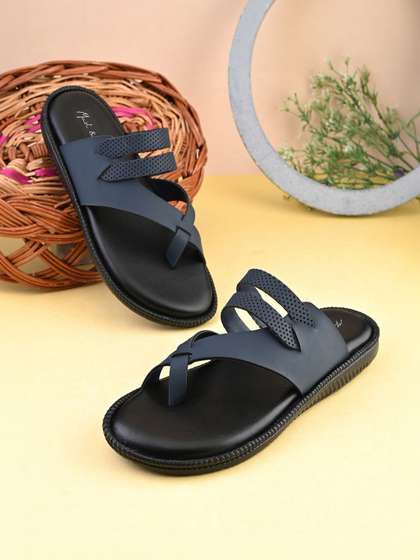 Mast & Harbour Men
                    Comfort Sandals