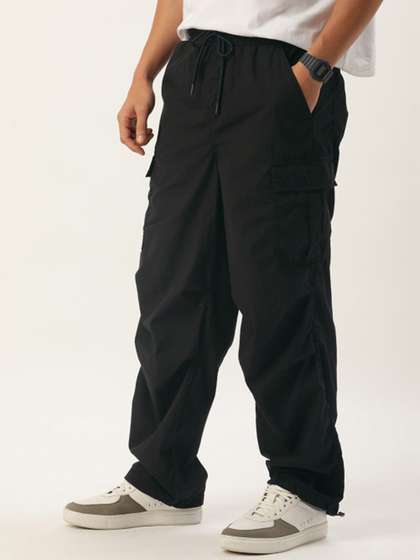 Bene Kleed Men Black
                      Parachute Fit Pure Cotton Cargos Trousers