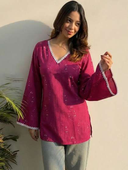 KALINI Ethnic Motifs
                        Printed V-Neck Kurti