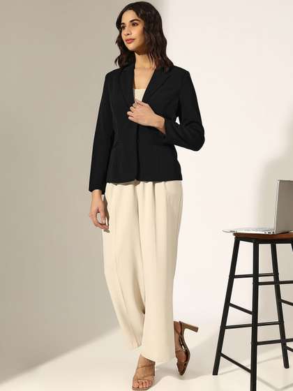 SHOWOFFFF Notched
                        Lapel Single Breasted Blazer
