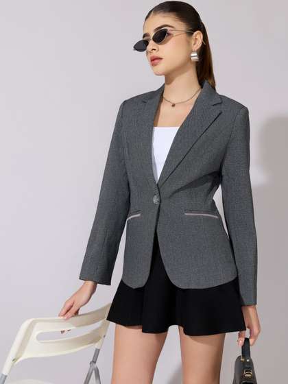 SHOWOFFFF Notched
                        Lapel Single Breasted Blazer