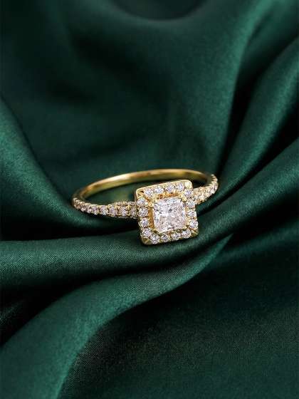 MAEJOY Solitaire
                          cushion-cut Lab grown diamond 92.5 Sterling
                          Silver 18KT Gold plated ring