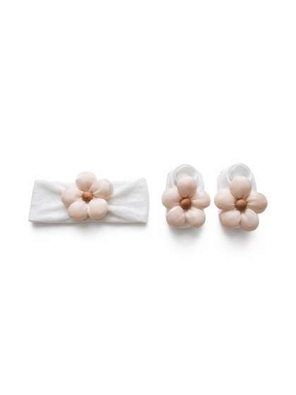 Teri Beri Infants Baby
                    Infants Girl Socks And Hairbands