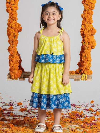 Sangria Girls Printed
                    Top With Skirt