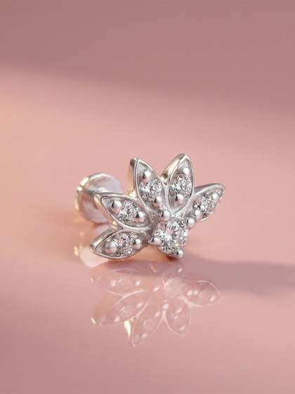 MAEJOY Half floral
                        Lab grown diamond 92.5 Sterling Silver 18KT
                        Rhodium plated nose pin