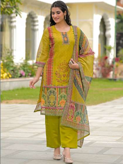 Skylee Pop Women
                        Ethnic Motifs Printed Regular Kurta with
                        Trousers & With Dupatta