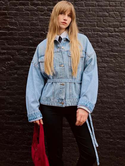 Bershka Oversize
                        denim jacket