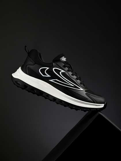 LOUIS STITCH Men's
                        Orca Black Athleisure Sport Shoes