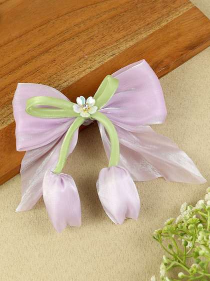Asthetika Kids Girls
                    Embellished Fashion