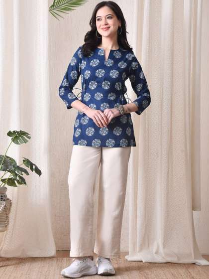 Anouk Rustic Ethnic
                        Motifs Printed V-Neck Kurti