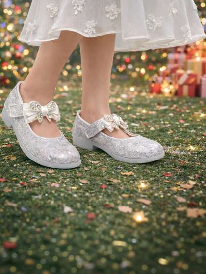 Footpedia Girls
                      Embellished Party Bows Flats