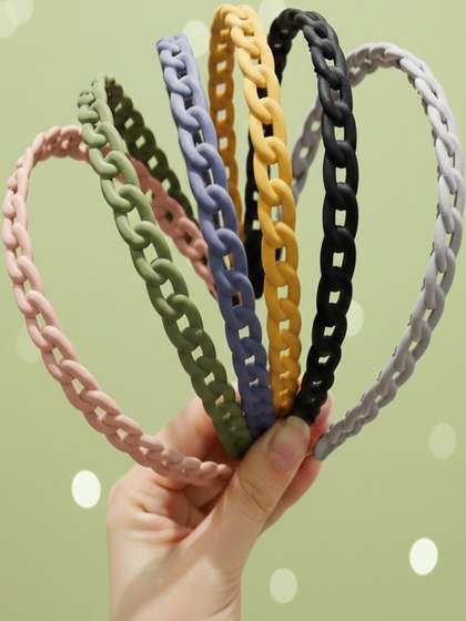Jholawala Girls Set of 6
                    Embellished Hairband