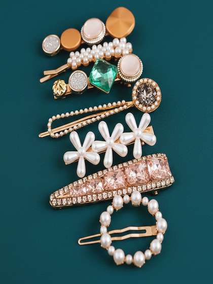 HYMT Girls Embellished
                      Alligator Hair Clip