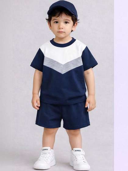 Kiditude Unisex Kids
                        Colourblocked T-shirt with Shorts