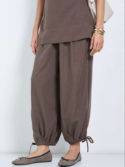 Honey by Pantaloons
                        Women High-Rise Pleated Jodhpuris Trousers