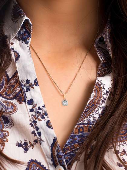 Sparkles 14KT Gold
                          Pendant With 0.10 Ct Lab Grown Diamond -
                          0.41g