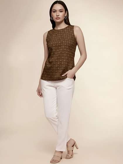 SZN Geometric
                        Printed Pure Cotton Blend Kurti