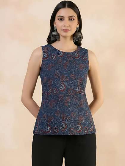 SZN Floral Printed
                        Pure Cotton Blend Kurti