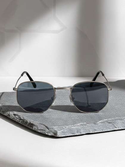 The Roadster
                        Lifestyle Co. Unisex UV Protected Lens Oval
                        Sunglasses