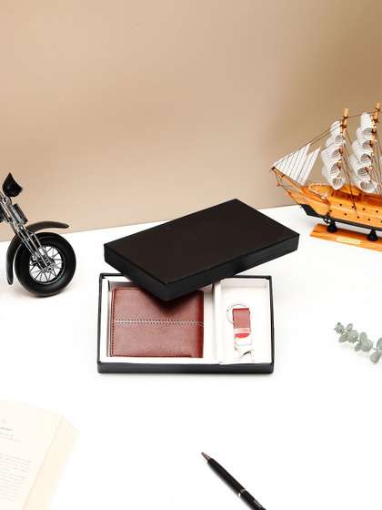 Archies Men Accessory
                    Gift Set of
