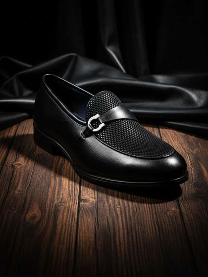 House of Pataudi
                          Men Leather Formal Loafers