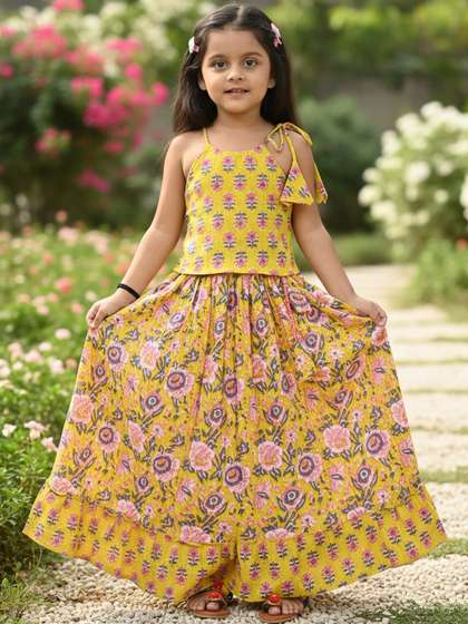 Sangria Girls Floral
                    Printed Shoulder Straps Top With Skirt Clothing Set