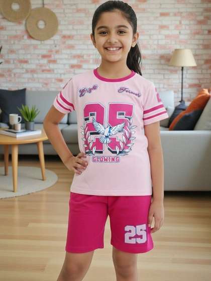 KEESOR Girls Printed
                    Cotton Blend T-shirt with Shorts