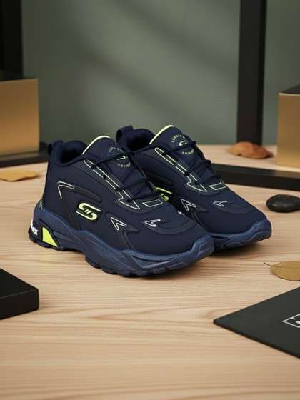 HOOH Now Comfort in
                      Fashion Unisex Kids Colourblocked Sneakers
