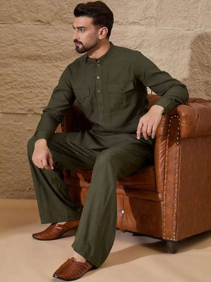 House of Pataudi
                        Mandarin Collar Kurta & Pyjamas Kurta Sets
