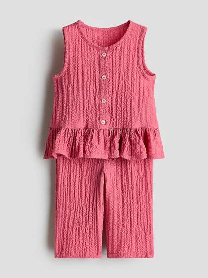 H&M 2-Piece
                      Seersucker Set