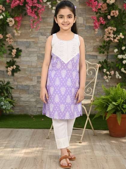 Sangria Girls Floral
                      Printed Pure Cotton Round Neck Kurti &
                      Trousers Kurta Set