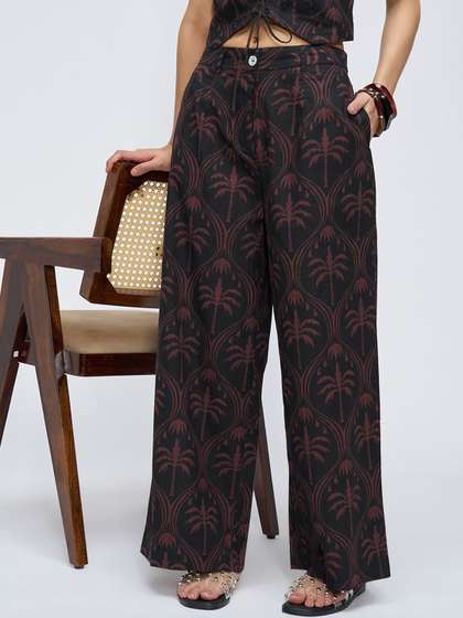 AKKRITI BY
                        PANTALOONS Women Printed Palazzos