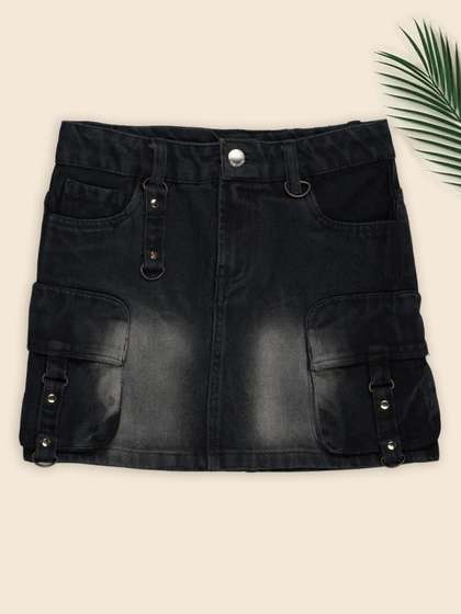 Pantaloons Junior Girls
                    Mini A-Line Skirt