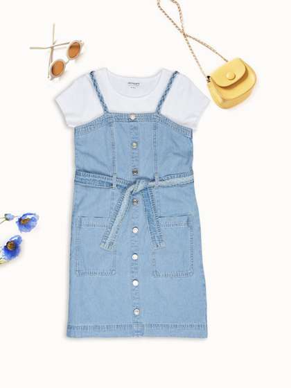 Pantaloons Junior Girls
                    Cotton Straight Leg Short Dungarees With T-Shirt