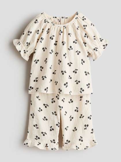H&M 2-Piece Printed
                    Muslin Set