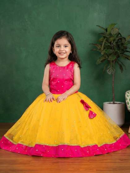 STANWELLS KIDS Girls
                    Embroidered Sequinned Ready to Wear Lehenga &
                    Blouse