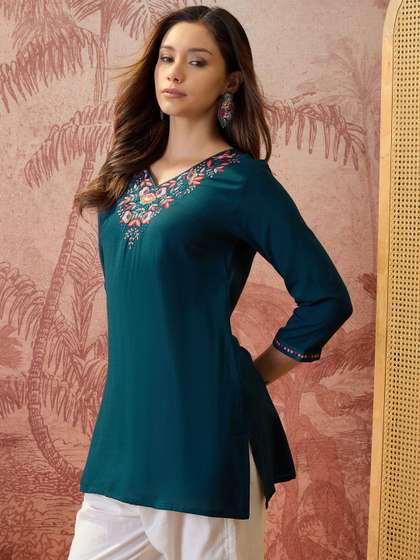Sangria Women Floral
                        Embroidered V-Neck Short Kurti