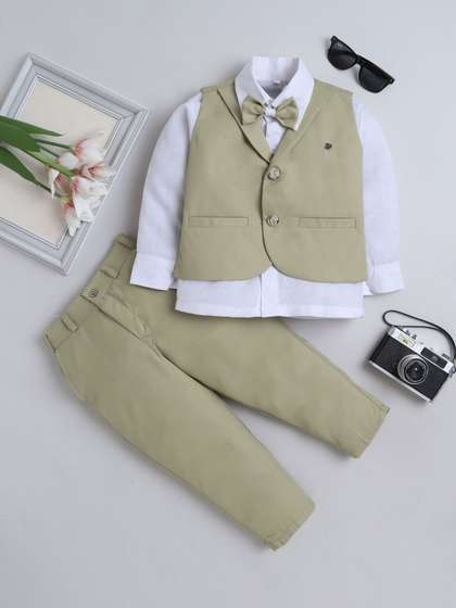 FOURFOLDS Boys Single
                    Breasted Three-Piece Suit With Bow