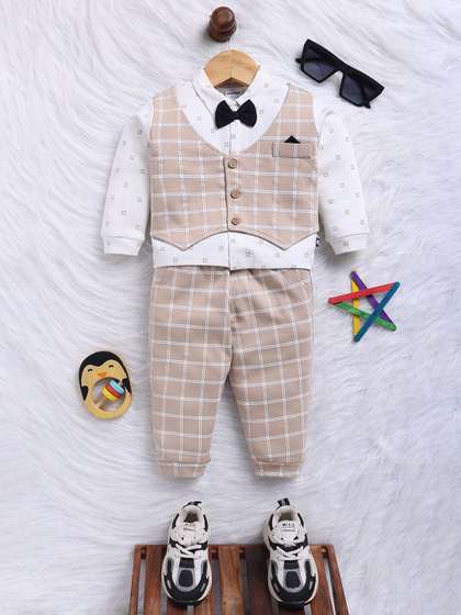 Moms Love Boys Printed
                    T-shirt and Shirt with Trousers